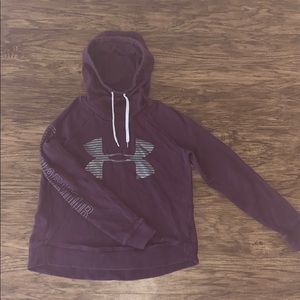Great condition under armour hoodie maroon